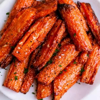 Delicious air fryer carrots with honey garlic butter in a serving dish